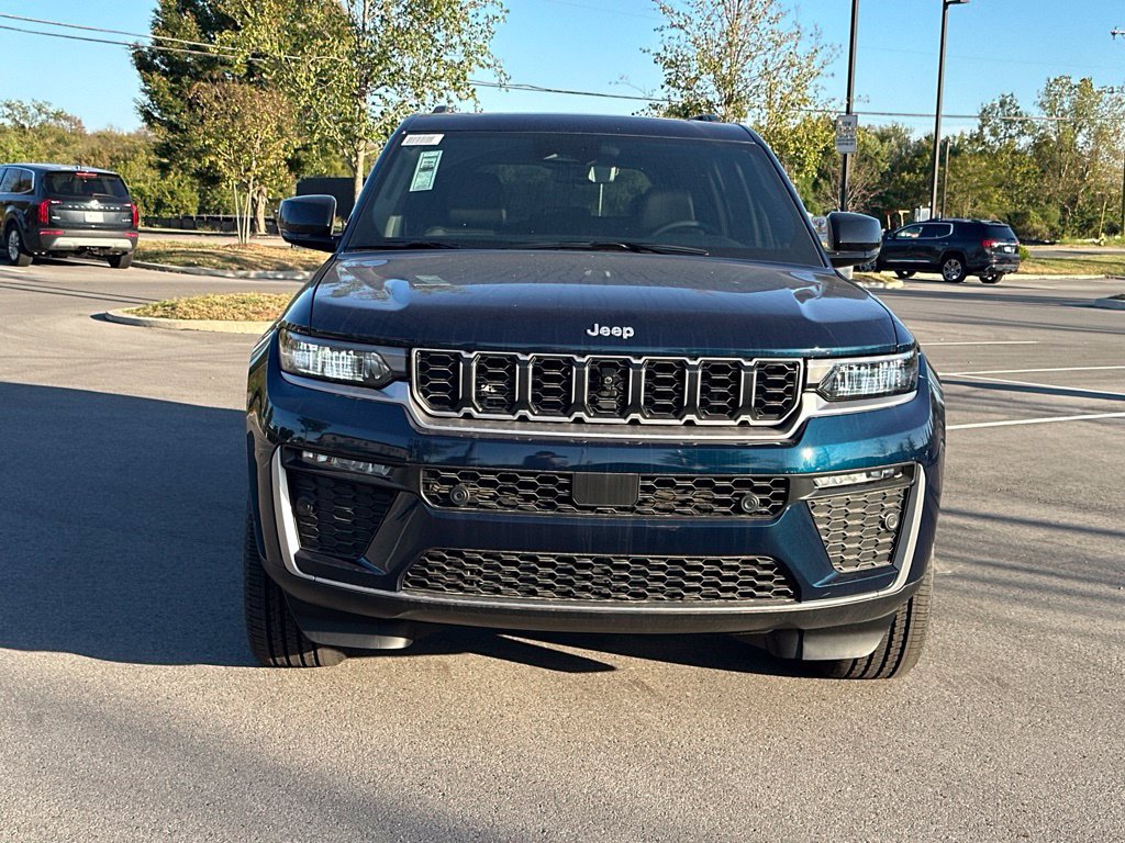 New 2027 Jeep Grand Cherokee Limited w/ Technology Group II RWD image 2
