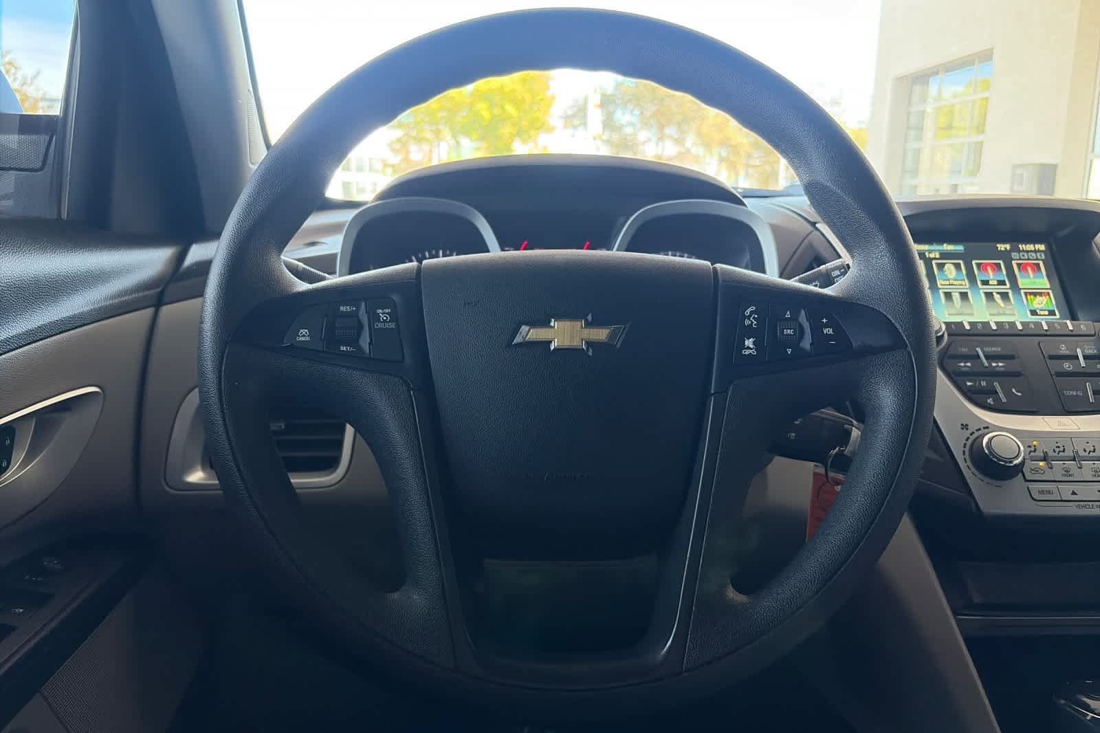 Used 2017 Chevrolet Equinox LS AWD/4WD image 23