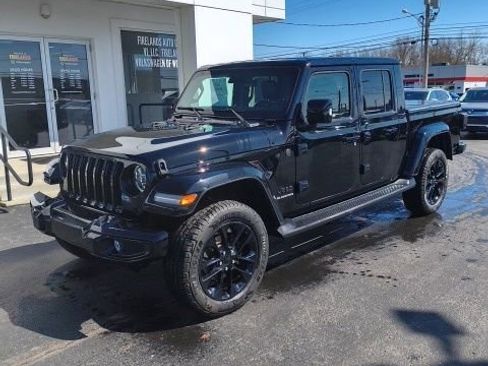 Used 2022 Jeep Gladiator Overland image 1