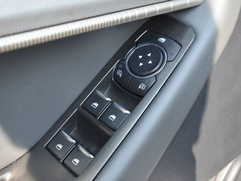 Used 2025 Ford Explorer Active w/ Active Comfort Package AWD/4WD image 19