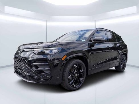 New 2026 Volkswagen Tiguan SE R-Line image 7