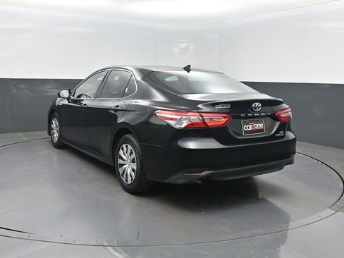 Used 2019 Toyota Camry LE FWD image 29