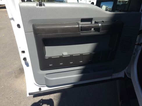 Used 2016 Ford F250 XL w/ Power Equipment Group AWD/4WD image 11