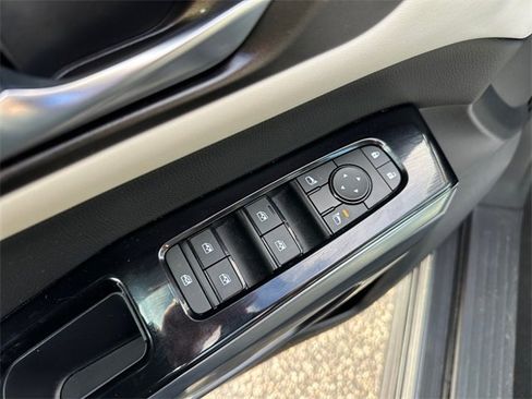 Used 2023 Nissan Pathfinder SL image 20