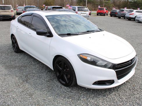 Used 2015 Dodge Dart SXT w/ Sun/Sound Group image 4