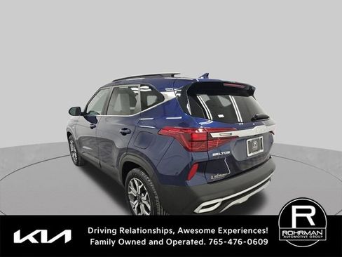 Used 2023 Kia Seltos EX AWD/4WD image 3