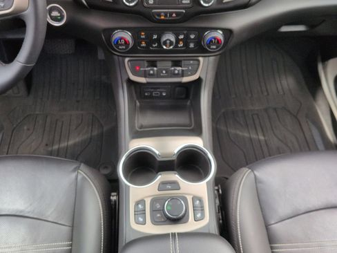 Used 2023 GMC Terrain Denali w/ LPO, Floor Liner Package AWD/4WD image 13