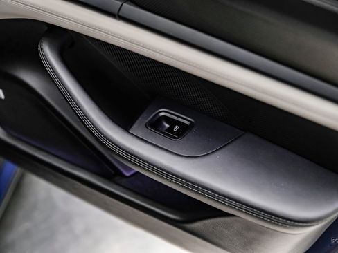 Used 2020 Porsche Taycan Turbo image 82