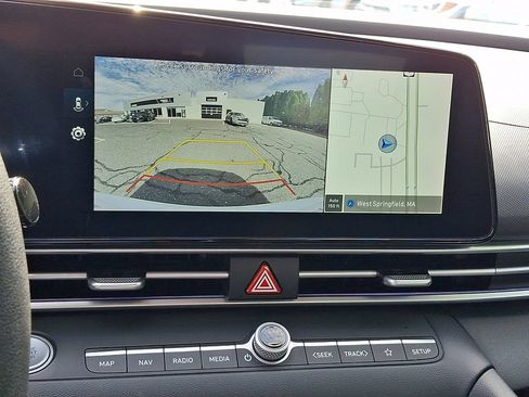 Used 2024 Hyundai Elantra SEL FWD image 19