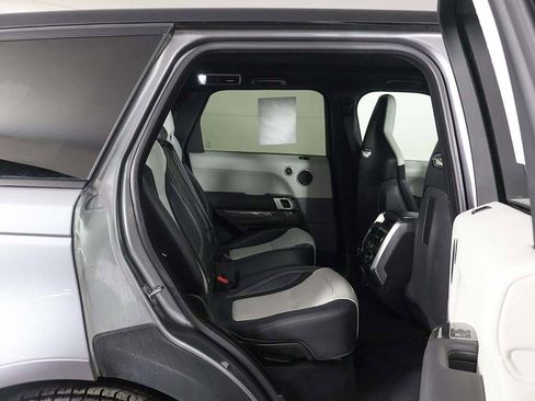 Used 2022 Land Rover Range Rover Sport SVR image 39