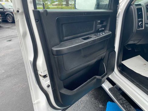 Used 2019 RAM 1500 Express w/ Express Value Package AWD/4WD image 34