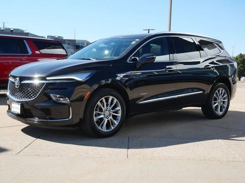 Used 2023 Buick Enclave Avenir w/ Avenir Technology Package AWD/4WD image 3