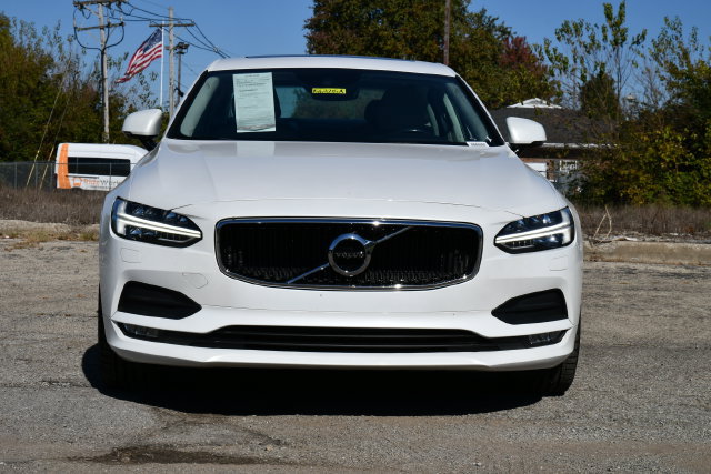 Used 2018 Volvo S90 T5 Momentum w/ Momentum Plus Package AWD/4WD image 2