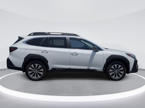 Used 2024 Subaru Outback Limited XT w/ Popular Package #2 AWD/4WD image 4