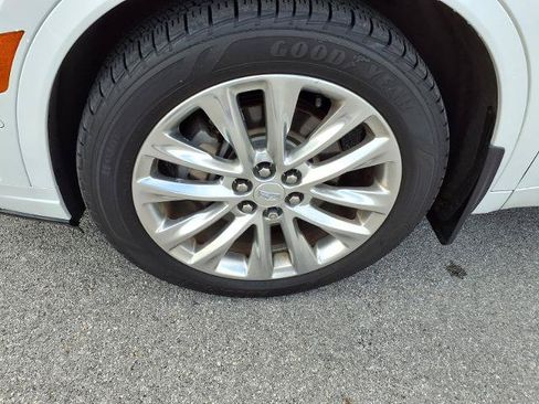Used 2020 Cadillac XT6 Premium Luxury AWD/4WD image 5