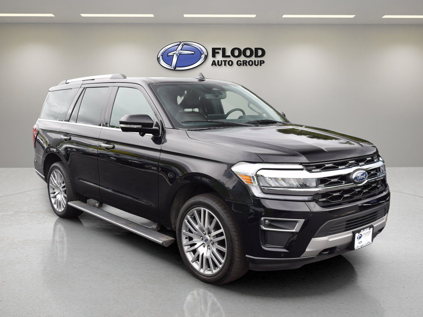 Used 2023 Ford Expedition Limited AWD/4WD image 1