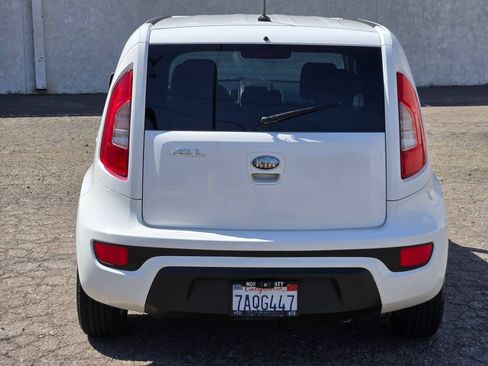 Used 2013 Kia Soul FWD image 14