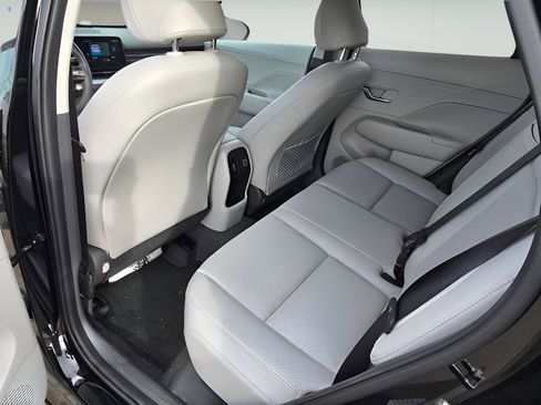 Used 2024 Hyundai Kona Limited image 14