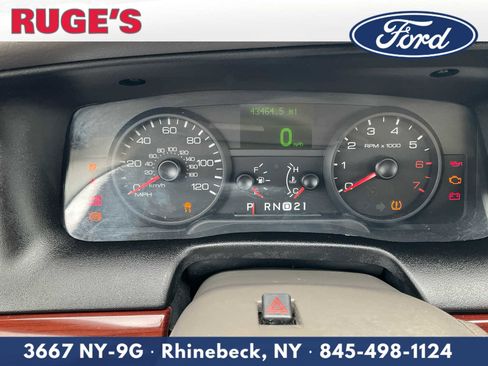 Used 2011 Ford Crown Victoria LX w/ Comfort Appearance Pkg RWD image 20