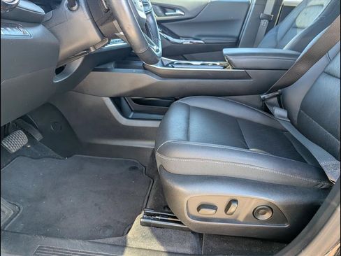 Used 2025 Chevrolet Equinox LT w/ Convenience Package II image 12