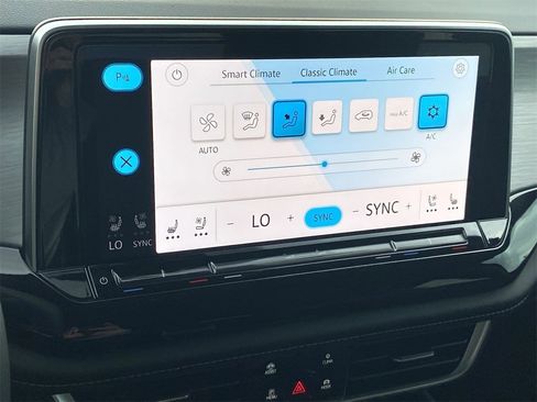 New 2026 Volkswagen Atlas Cross Sport SE image 24