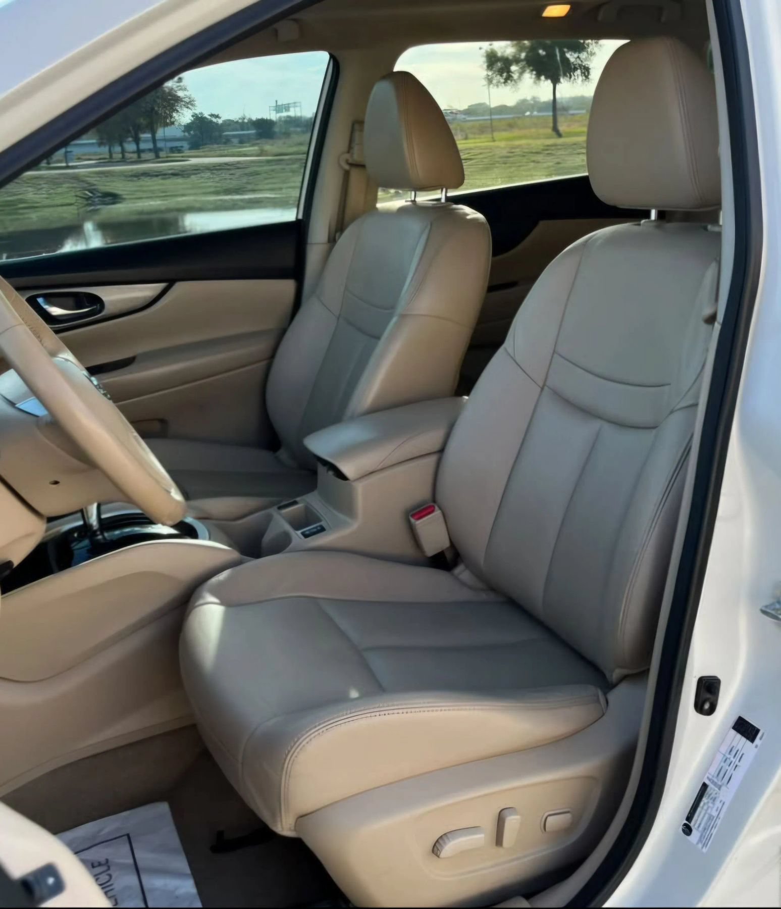 Used 2015 Nissan Rogue SL w/ SL Premium Package FWD image 23