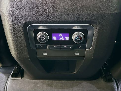 Used 2023 Chevrolet Tahoe Z71 w/ Luxury Package image 27