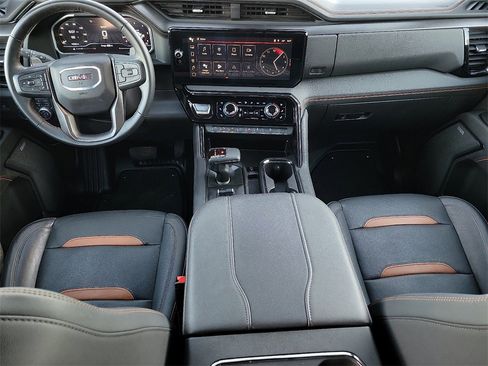 Used 2024 GMC Sierra 1500 AT4 w/ Technology Package image 11