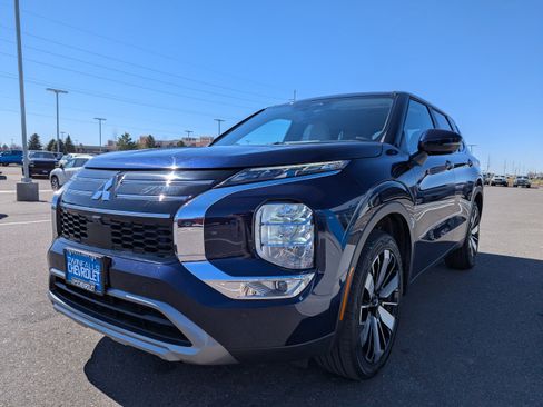 Used 2025 Mitsubishi Outlander SE AWD/4WD image 7