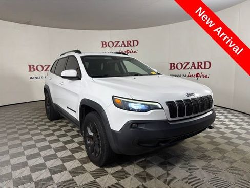 Used 2020 Jeep Cherokee Latitude AWD/4WD image 1