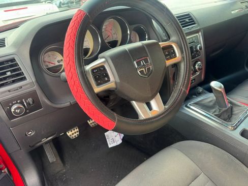 Used 2013 Dodge Challenger R/T RWD image 8