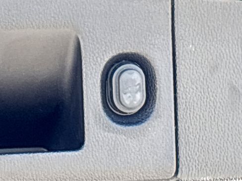 Used 2019 Chevrolet Tahoe Premier image 23