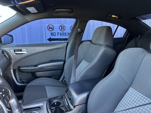 Used 2023 Dodge Charger R/T w/ Blacktop Package image 12