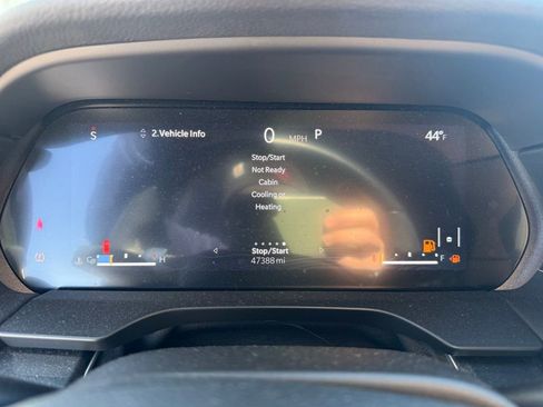 Used 2021 Jeep Grand Cherokee L Laredo w/ Luxury Tech Group I image 23