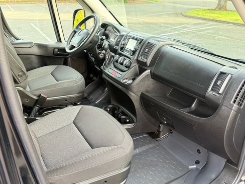 Used 2016 RAM ProMaster 2500 w/ Interior Convenience Group image 15