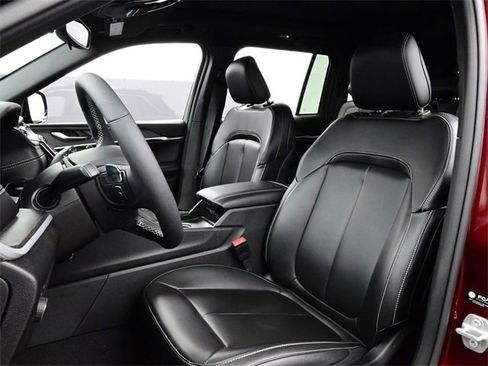 Used 2024 Jeep Grand Cherokee Limited w/ Trailer Tow Package image 5