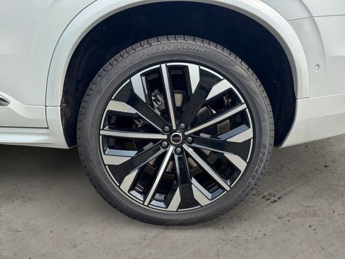 New 2026 Volvo XC90 T8 Ultra w/ Protection Package Premier AWD/4WD image 8
