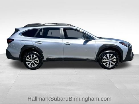 Certified 2025 Subaru Outback Premium w/ Popular Package #1A AWD/4WD image 2