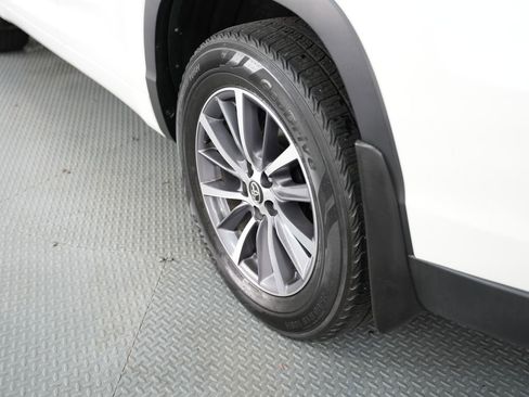 Used 2018 Toyota Highlander XLE image 63