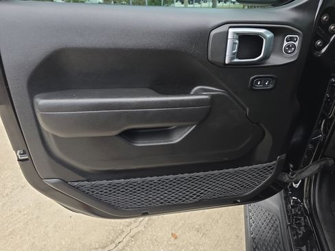 Used 2022 Jeep Gladiator Sport image 19