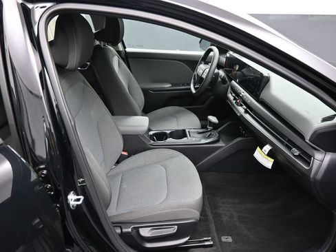 Used 2025 Kia K4 FWD image 24