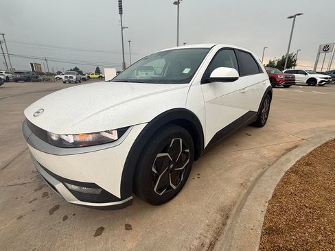 Used 2024 Hyundai Ioniq 5 SEL RWD image 11