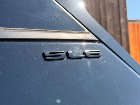 Used 2022 GMC Terrain SLE w/ Elevation Edition FWD image 16