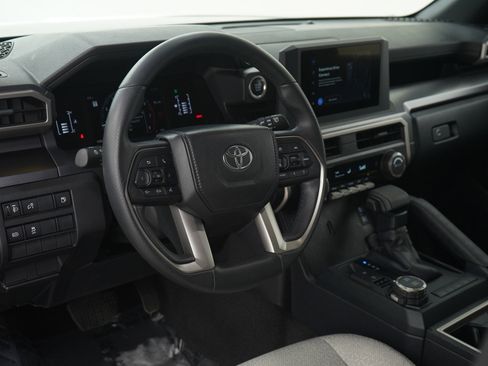 Used 2025 Toyota 4Runner SR5 image 22