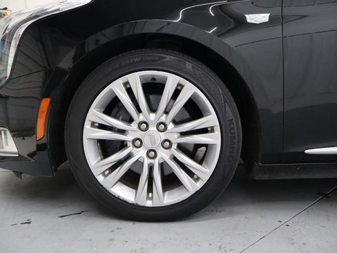 Used 2018 Cadillac XTS Luxury image 11