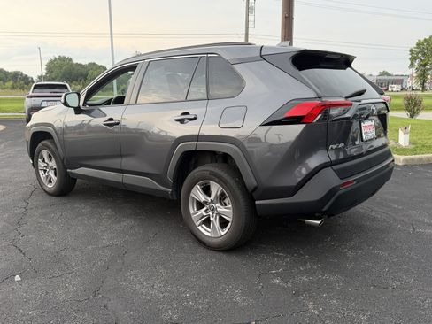 Used 2025 Toyota RAV4 XLE FWD image 7