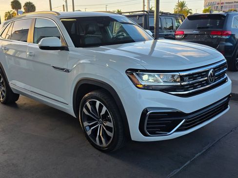 Used 2021 Volkswagen Atlas Cross Sport SEL R-Line FWD image 4