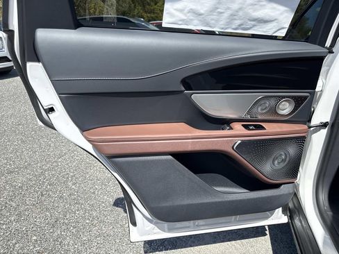 New 2026 Lincoln Nautilus Reserve image 13