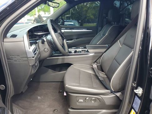 Certified 2025 Cadillac Escalade Sport image 17