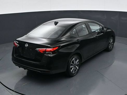 Used 2025 Nissan Versa SV FWD image 30